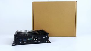 Intel Core i5 8279U 프로세서 소프트 라우터 6 LAN 1 RS232 COM 1 RJ45 COM